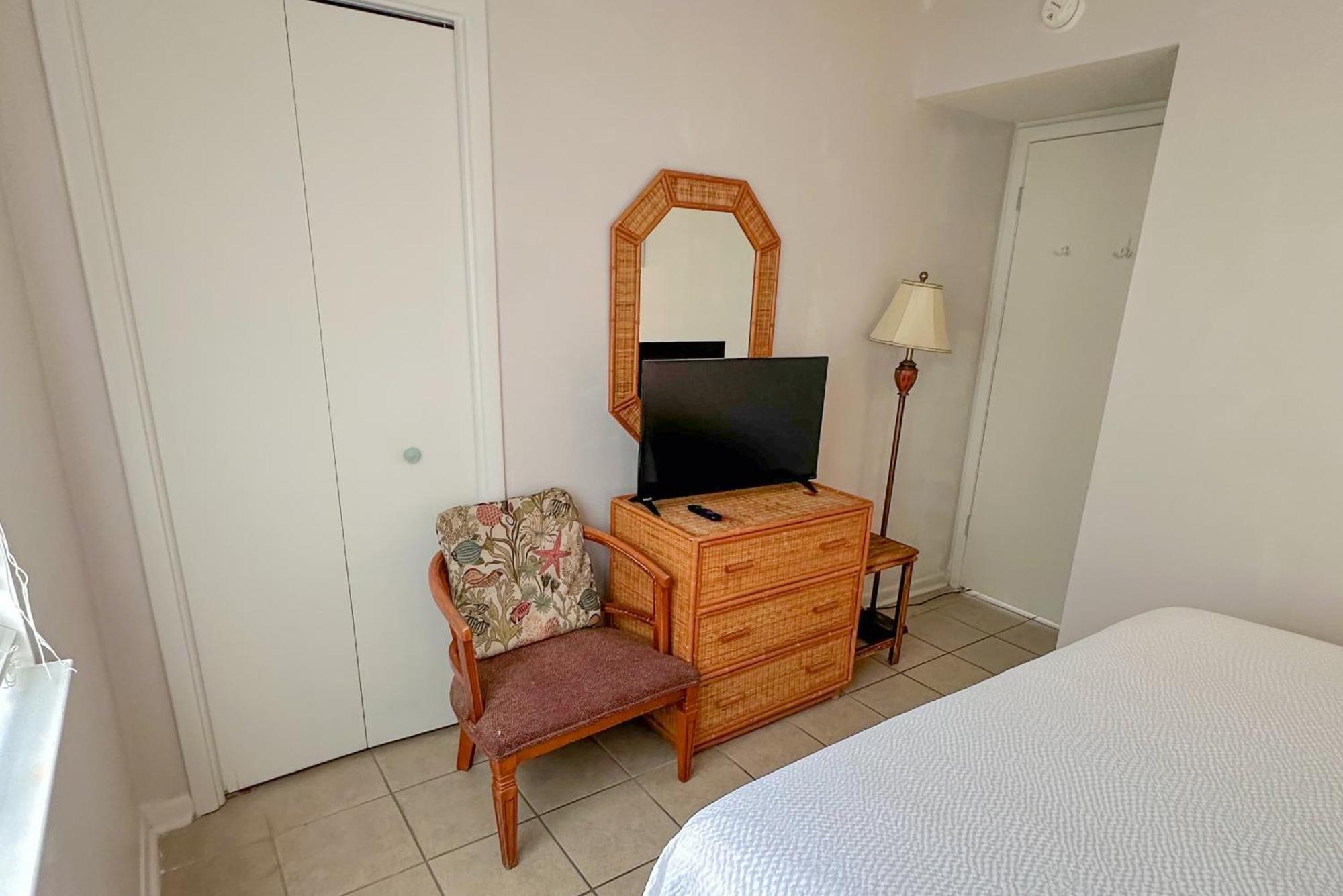Gulf Shores Surf & Racquet Club Condos II Room photo